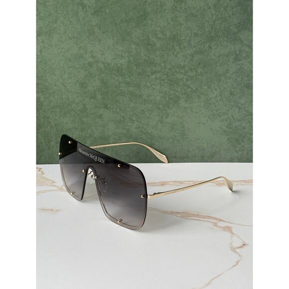 NEW Alexander McQueen AM0362S Gold Grey Studded Mask Sunglasses main image 9